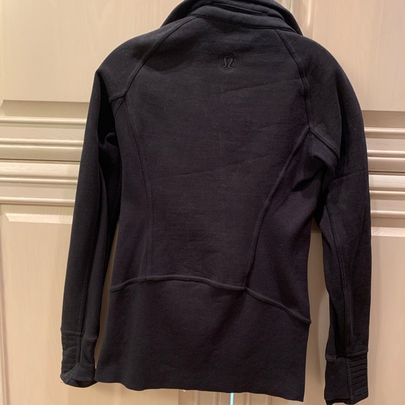 Lululemon Jacket - Picture 5 of 6